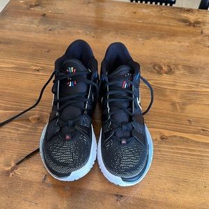 Nike kyrie 7 size 8.5 black shoes